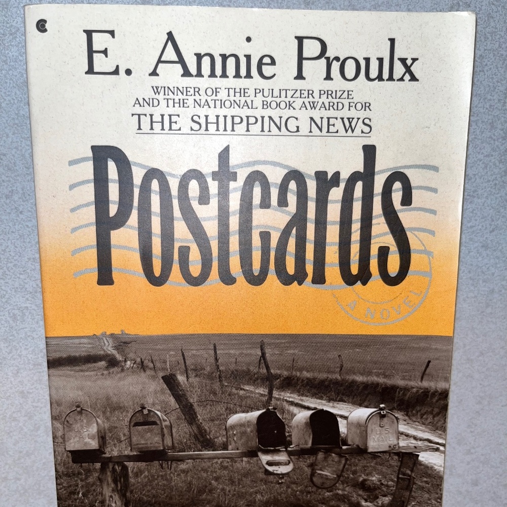 ANNIE PROULX, POSTCARDS, NOVEL, 1992. Paperback.